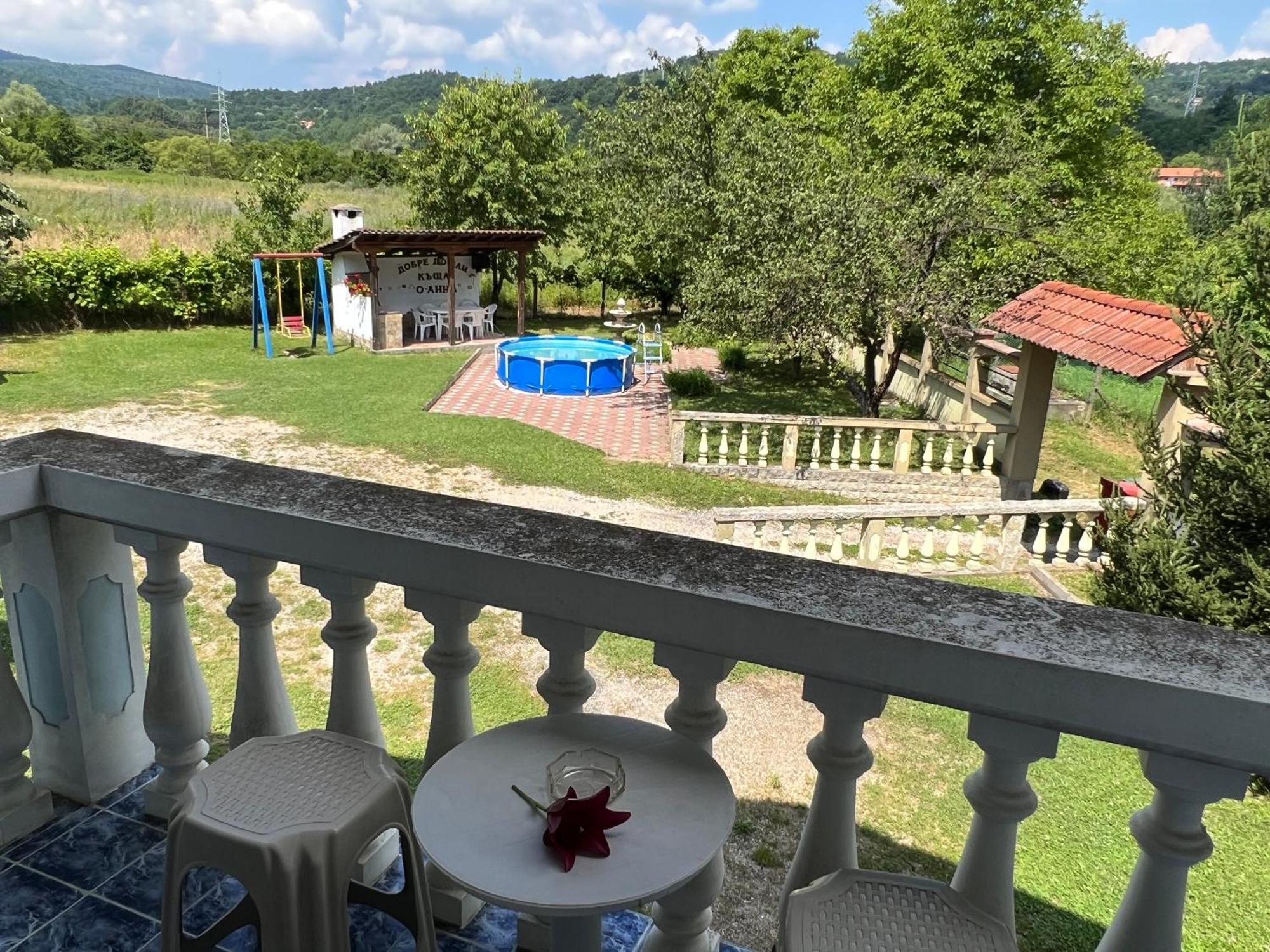 Vacation Home Yoanna Трявна Екстериор снимка